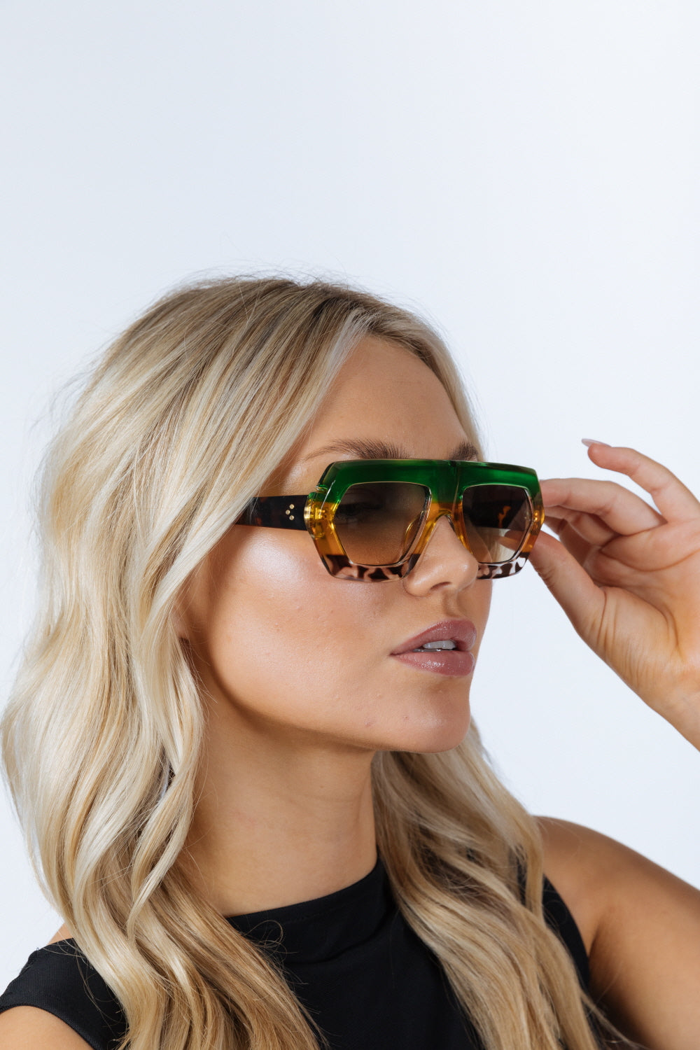 Cross-Border Flat Sunglasses in Multi Print - svnx