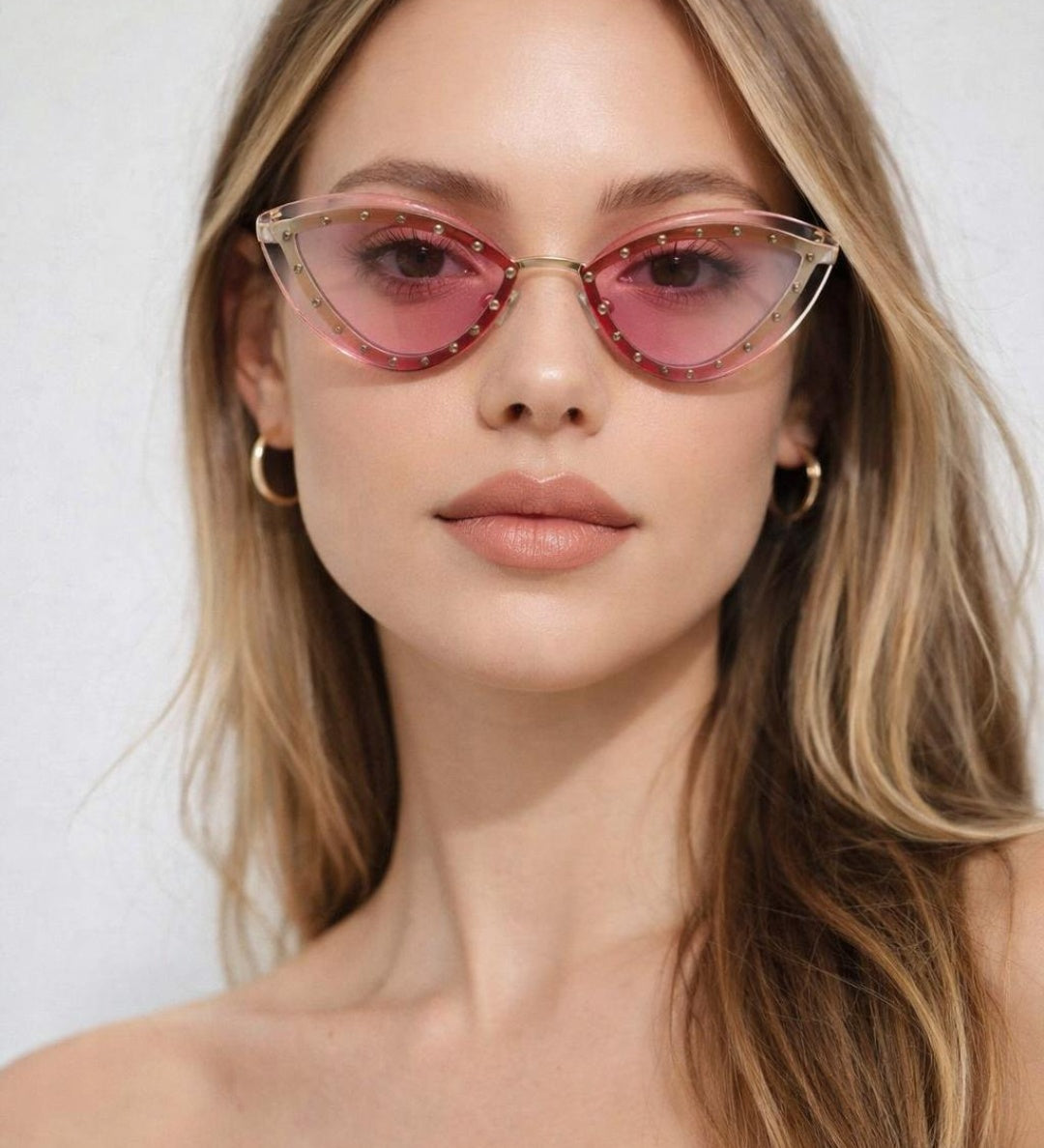 Diamante Cat-Eye Sunglasses in Pink - svnx