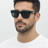 Square Sunglasses in Green Black - svnx