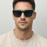 Square Sunglasses in Green Black - svnx