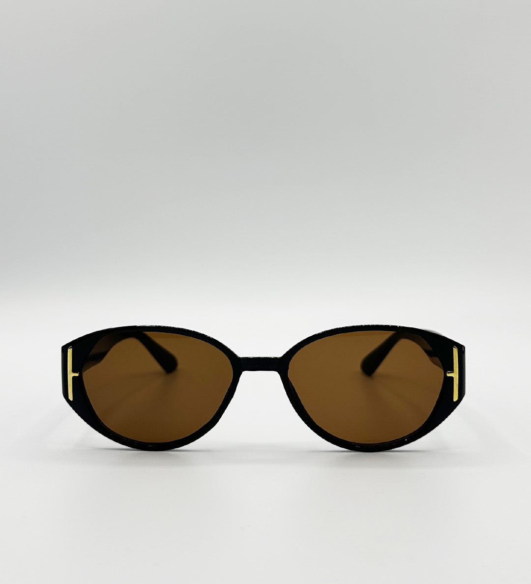 Round Cat Eye Detail Sunglasses In Black - svnx