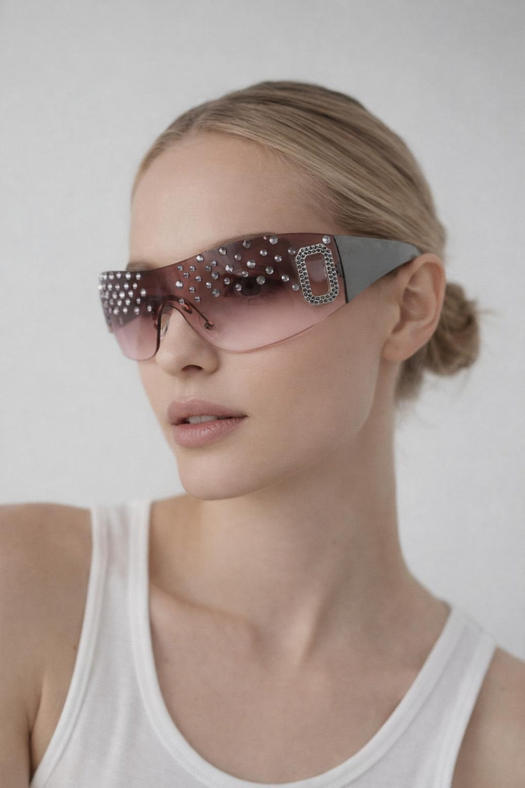 Racer Diamante Sunglasses In Pink - svnx