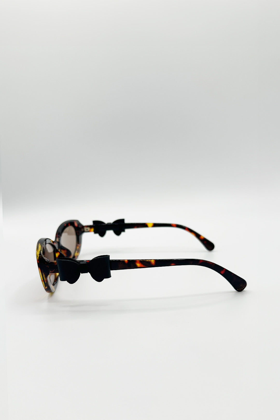 Bow Side Detail Sunglasses In Tortoiseshell - Removeable Bow - svnx