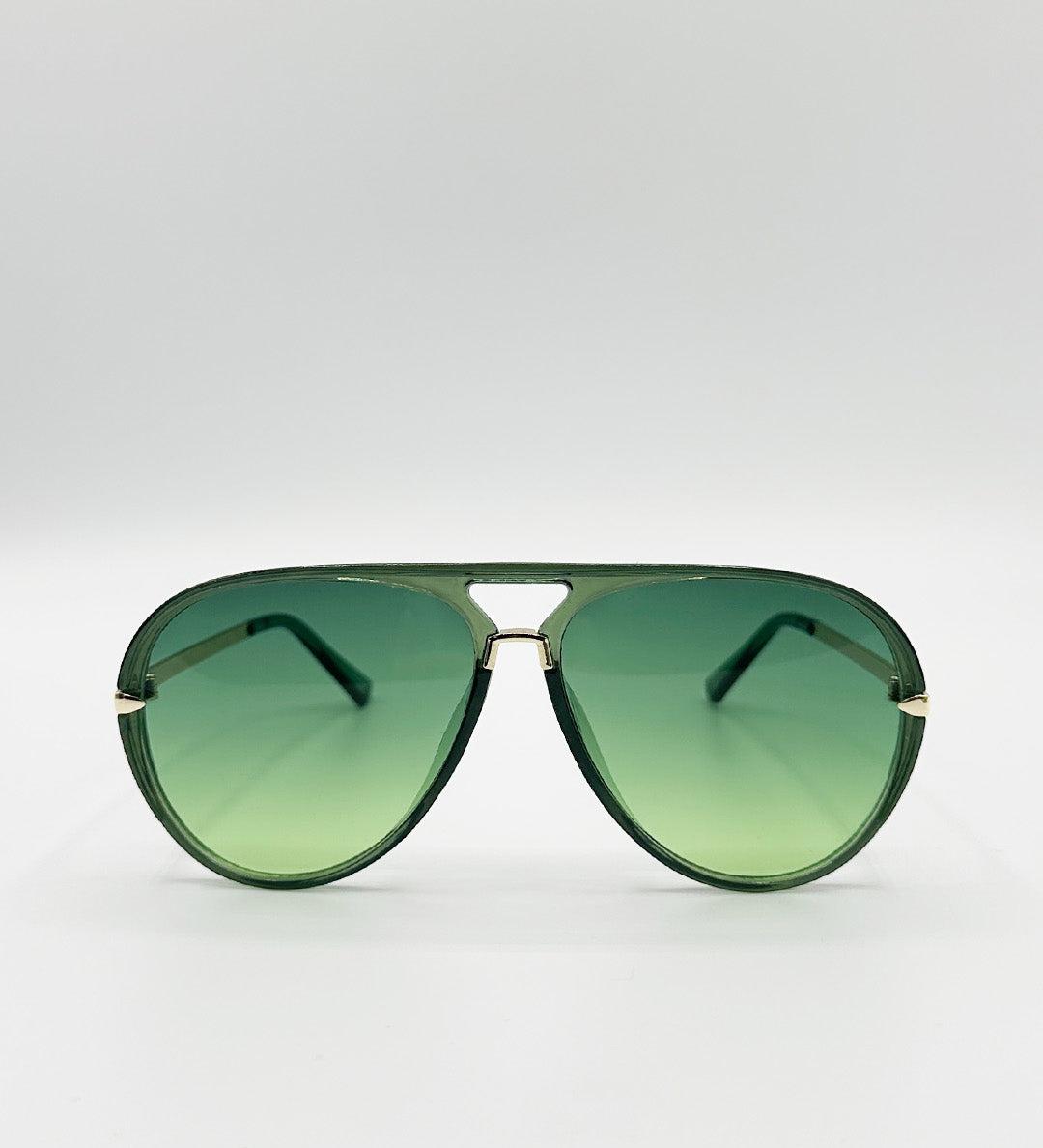Bold Aviator Metal Arm Sunglasses In Green In Green - svnx