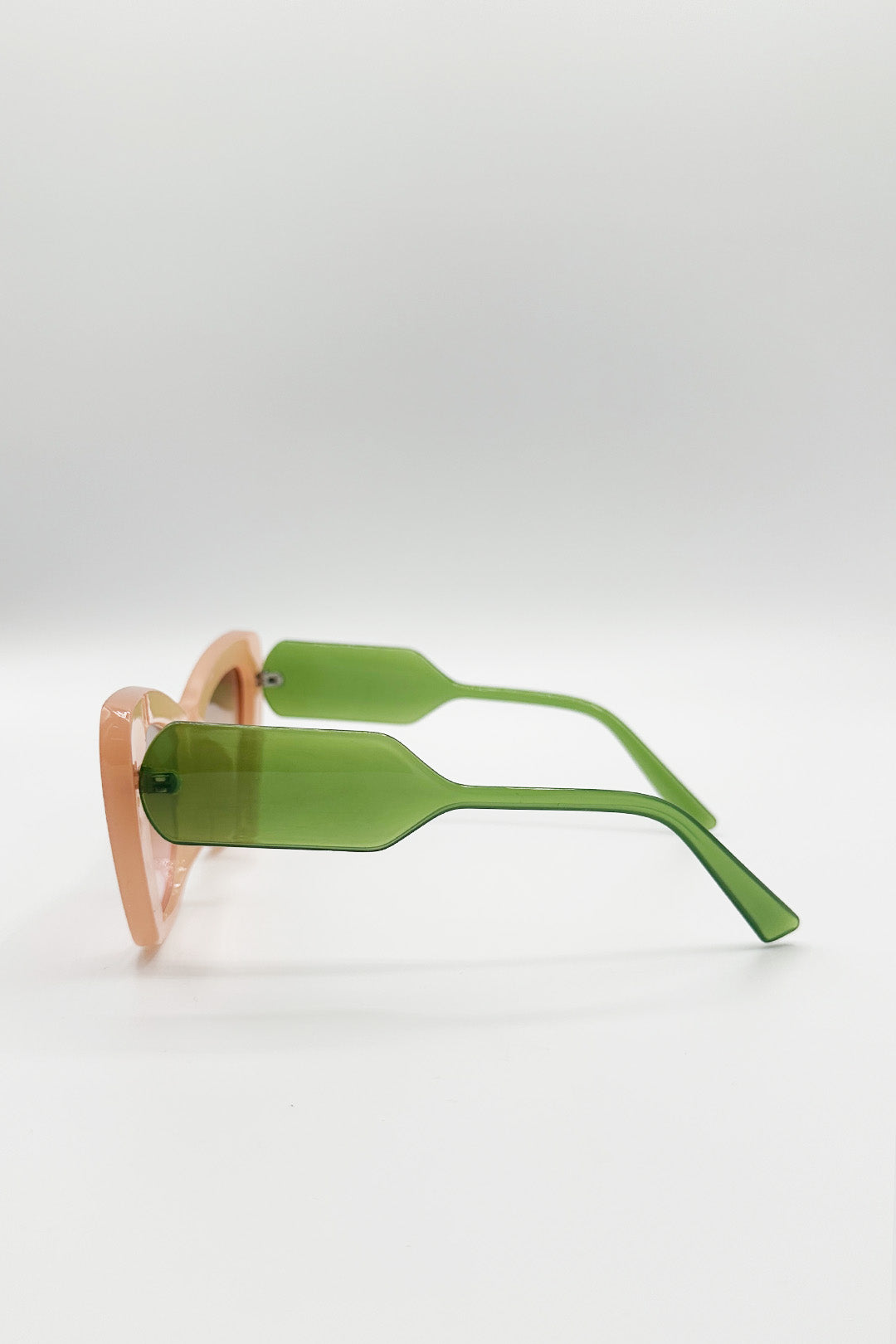 Cat Eye Sunglasses in Pink Green - svnx
