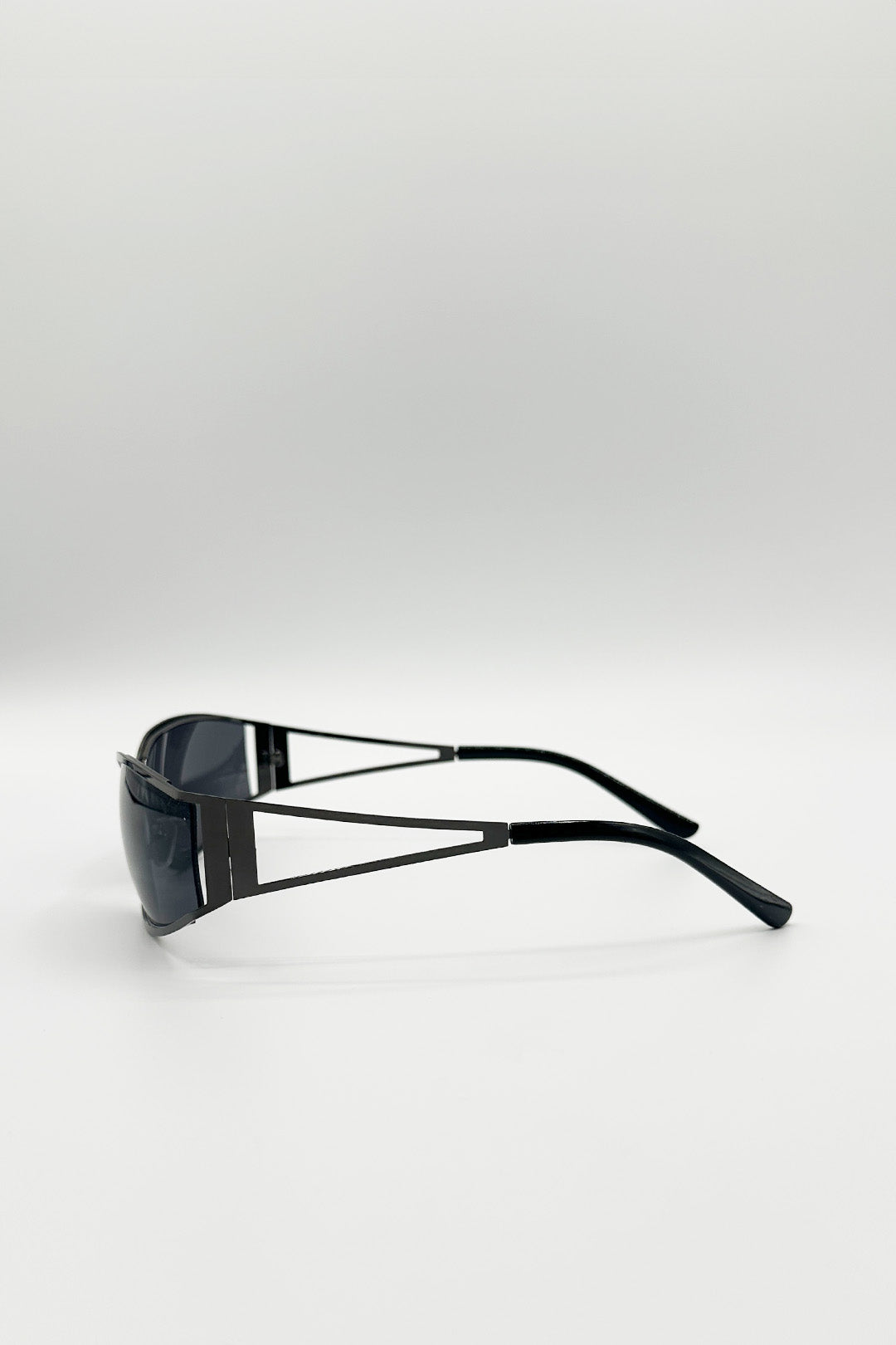 Retangle Wrap Around Metal Sunglasses In Gun Metal - svnx