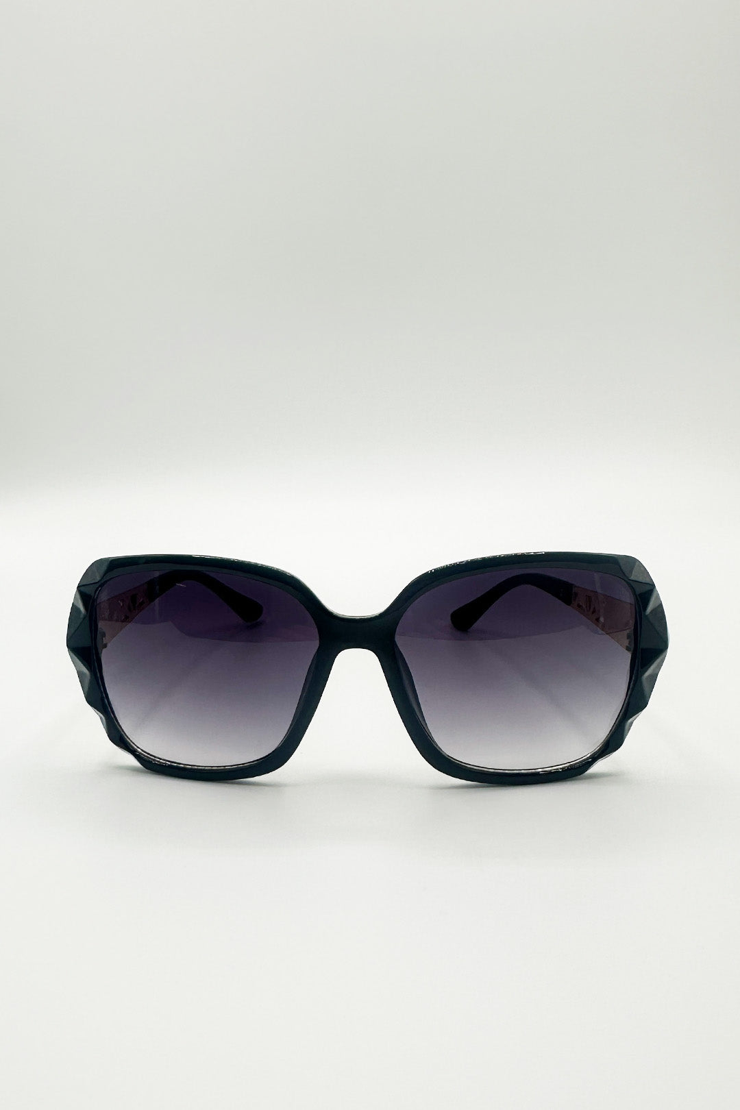 Round Square Side Detail Sunglasses In Black - svnx