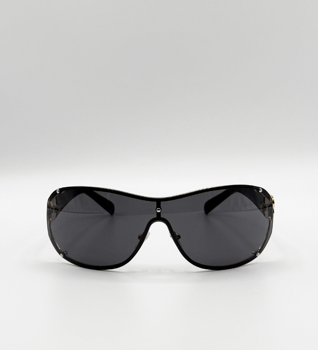 Vintage Rose Wrap Around Sunglasses In Black - svnx