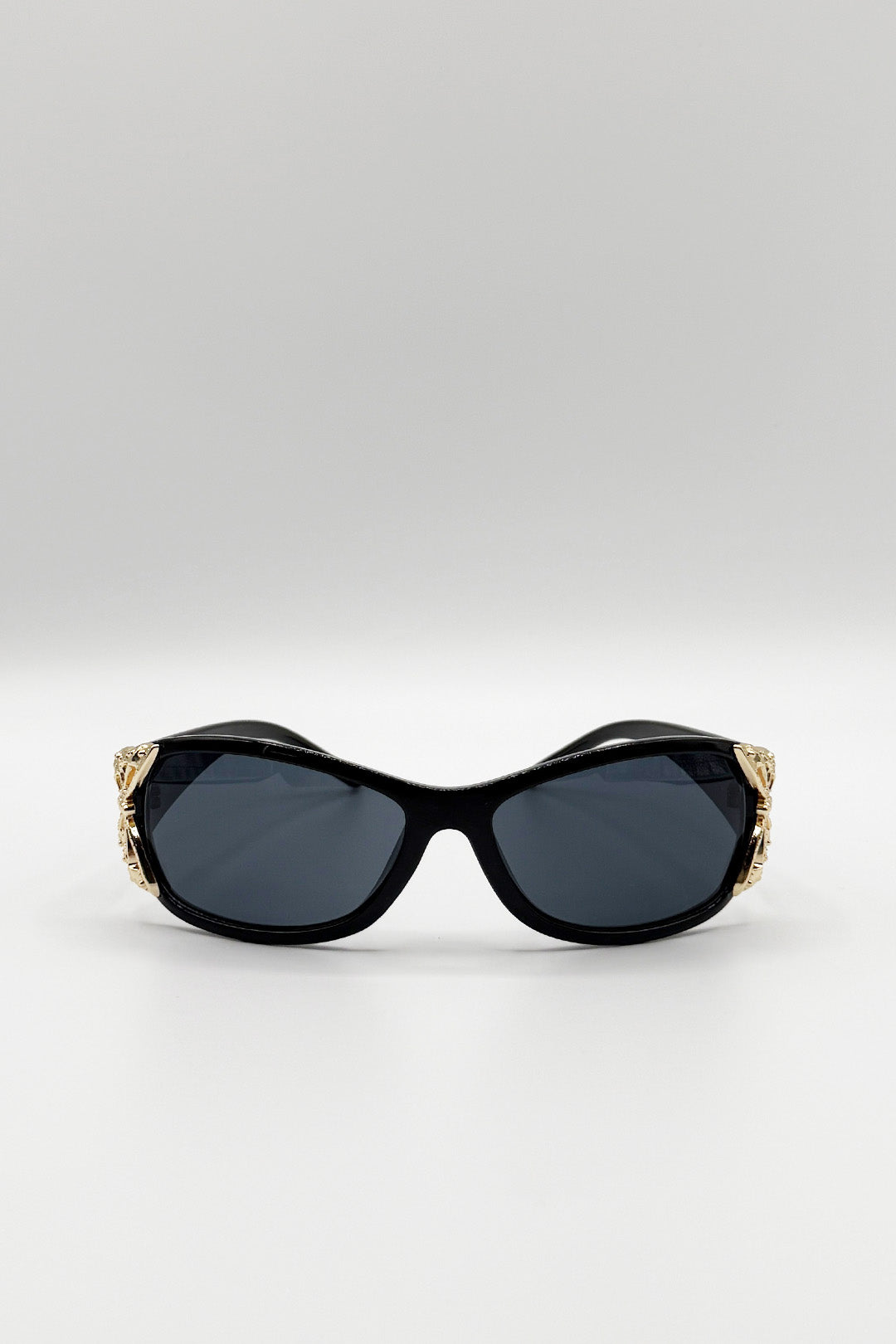 Vintage Wrap Around With Butterfly Detail Sunglasses In Black - svnx