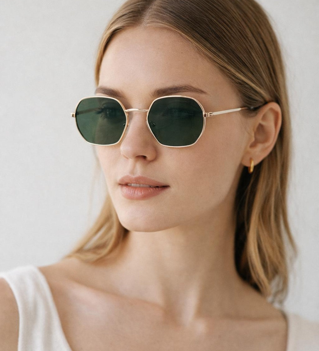 Hexagon Metal Frame Sunglasses in Gold - svnx