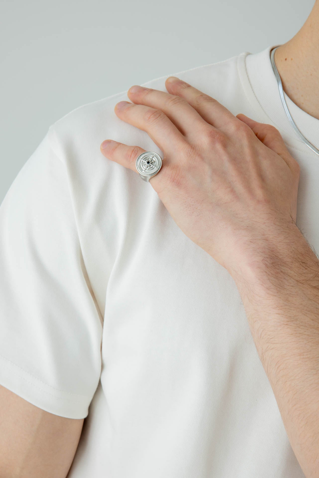 SVNX Compass Signet Pinky Ring - svnx