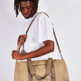 SVNX Cotton canvas weekend bag bag with front pocket in bay leaf