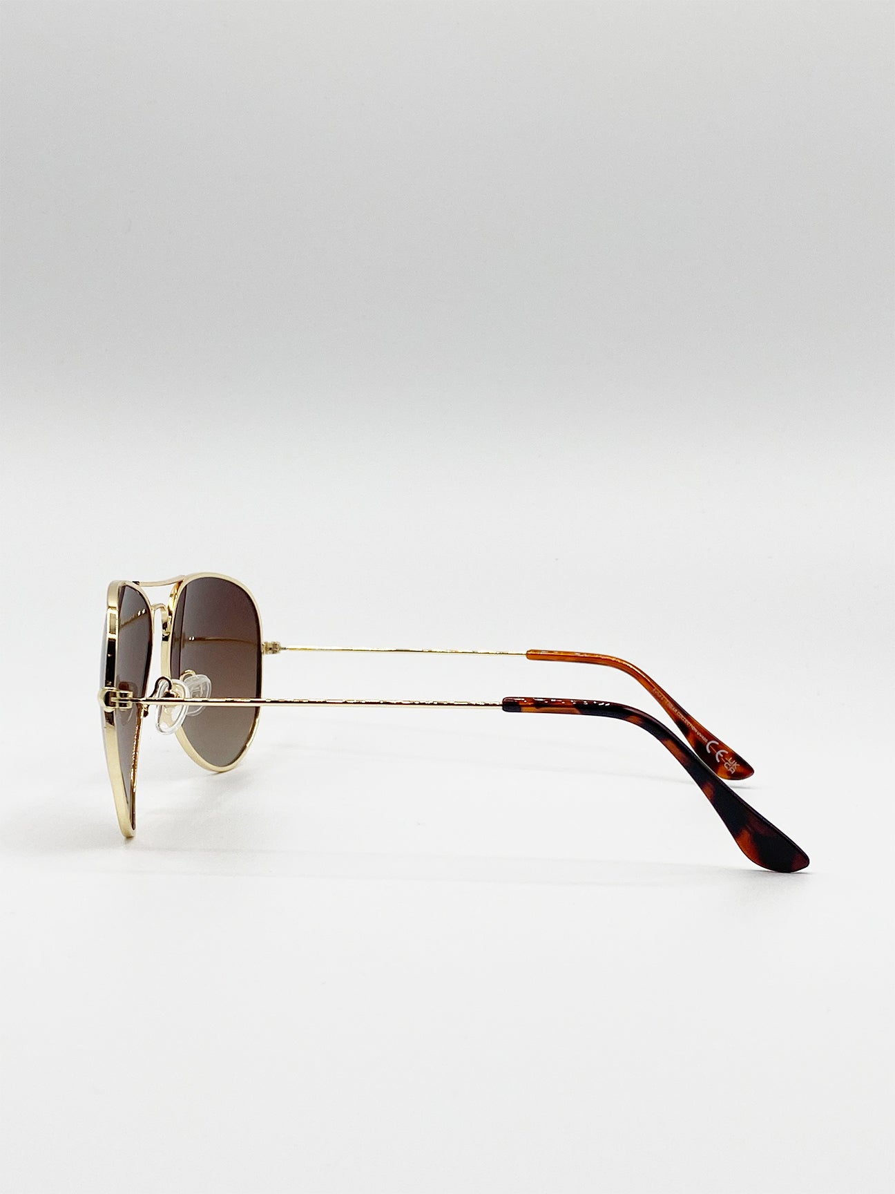 Classic Aviator Sunglasses with Metal Frames - svnx