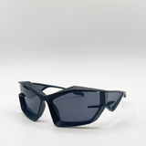 Angular sunglasses in black