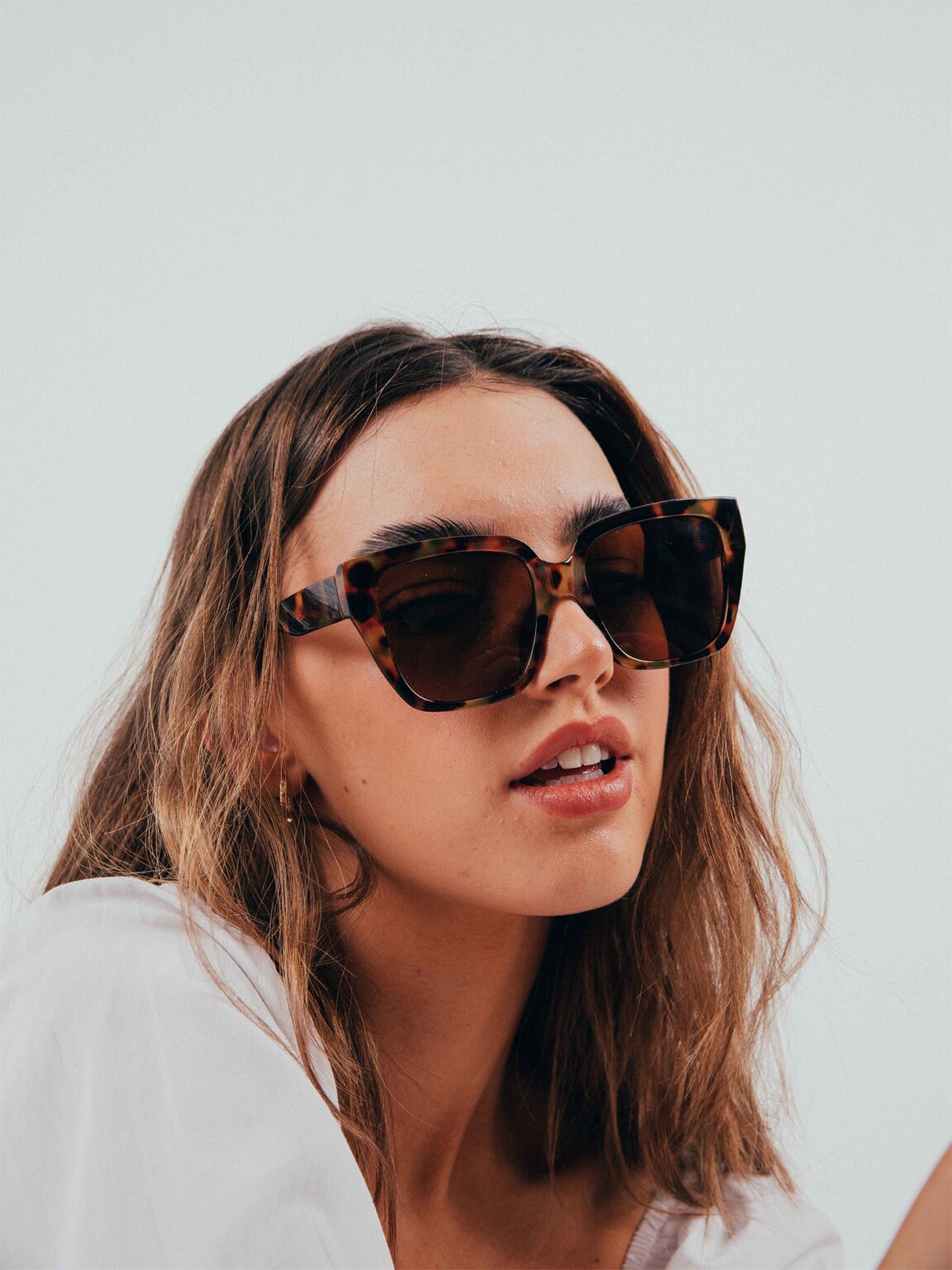 Plastic Frame Oversized Cat Eye Sunglasses - svnx