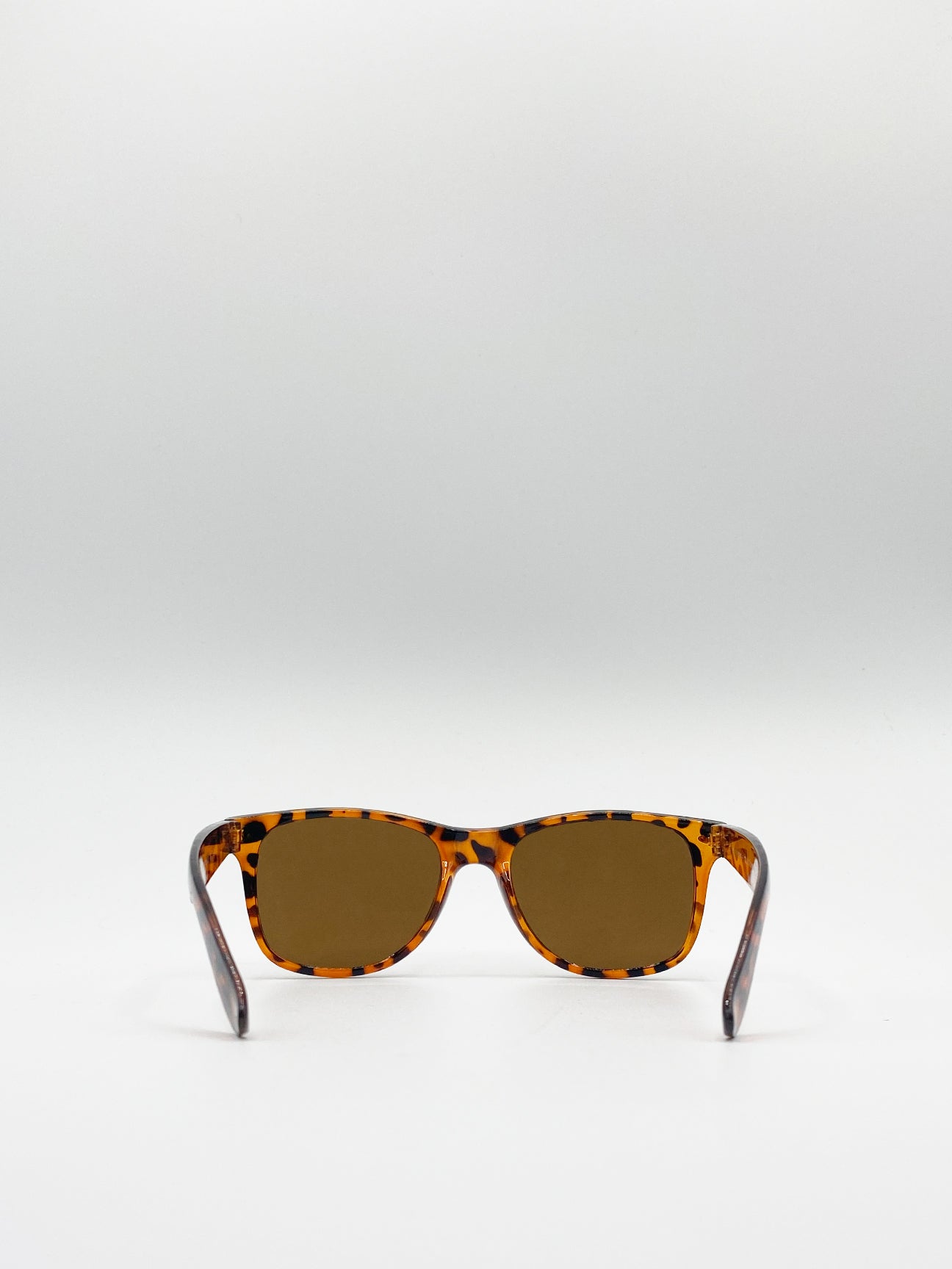 Classic Wayfarer Plastic Frame Sunglasses - svnx