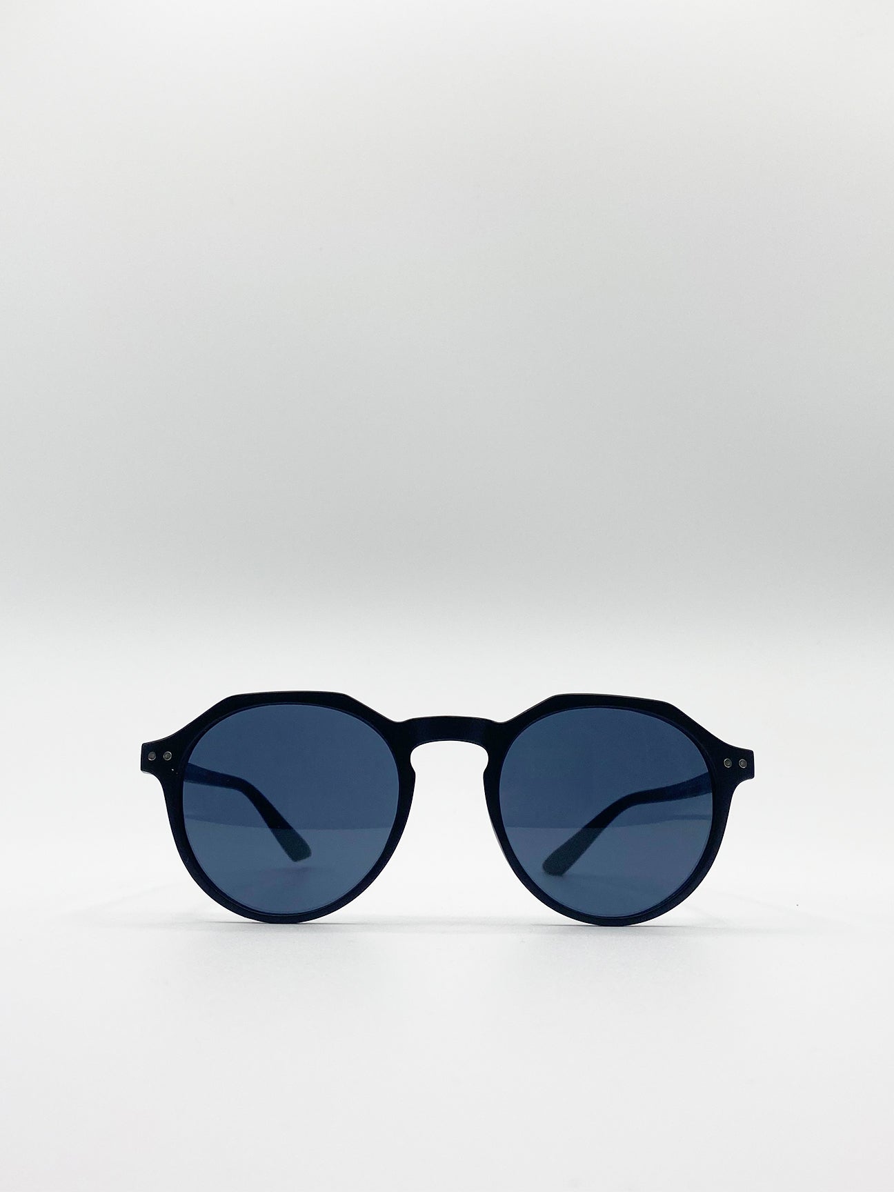 Matte Classic Preppy Sunglasses With Key Hole Nosebridge - svnx