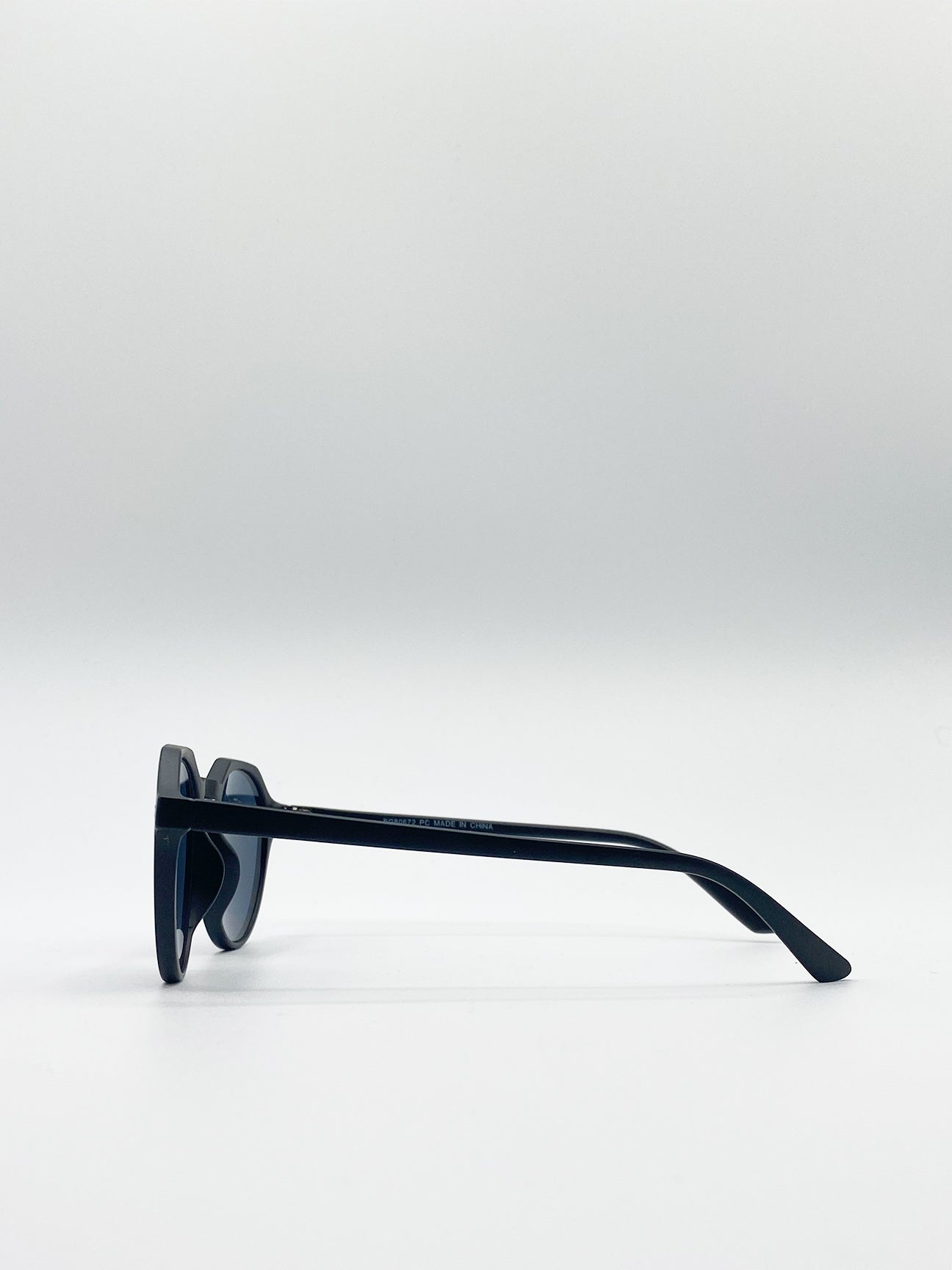 Matte Classic Preppy Sunglasses With Key Hole Nosebridge - svnx