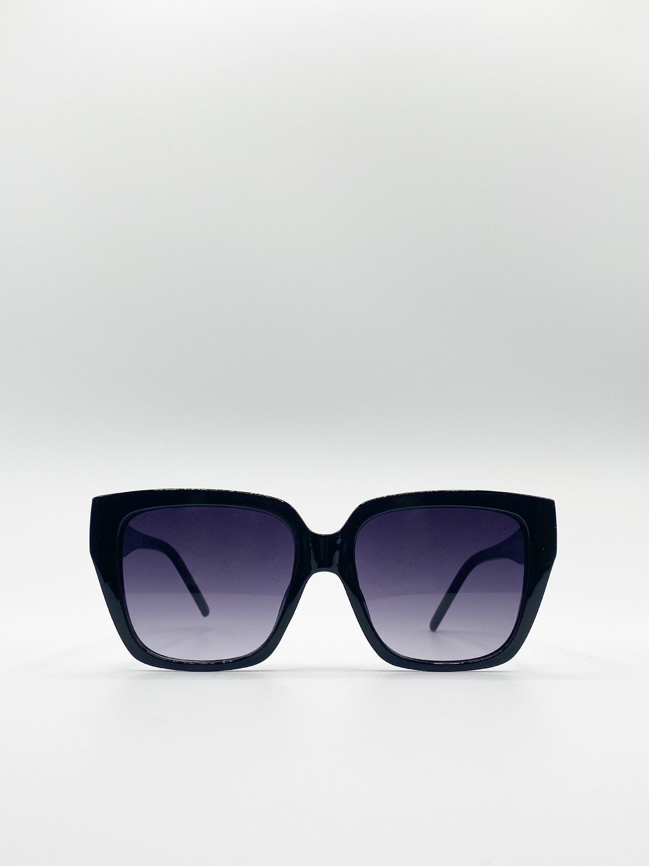 Oversized cat eye sunglasses - svnx