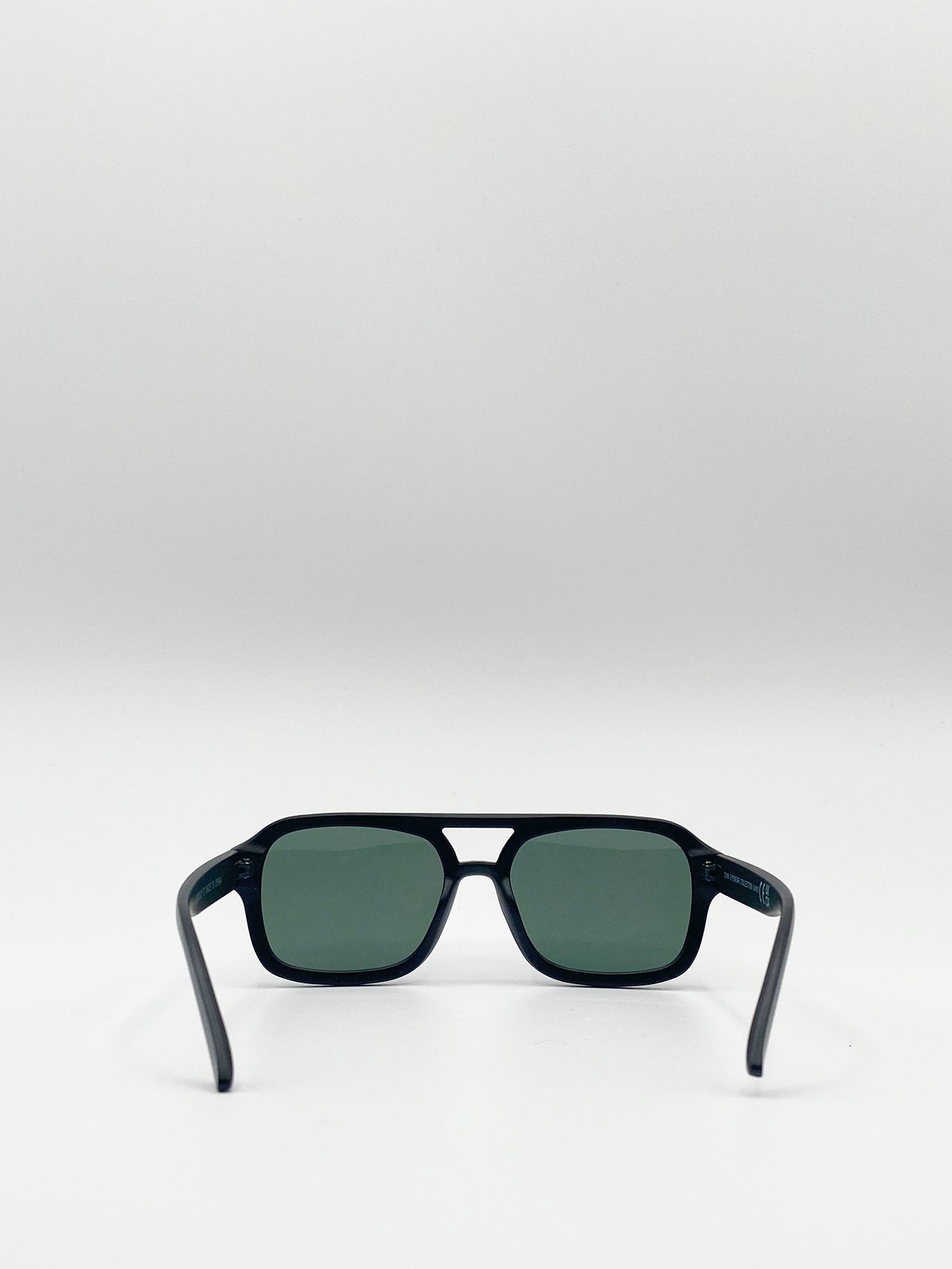 Navigator Retro Style Plastic Frame Sunglasses - svnx