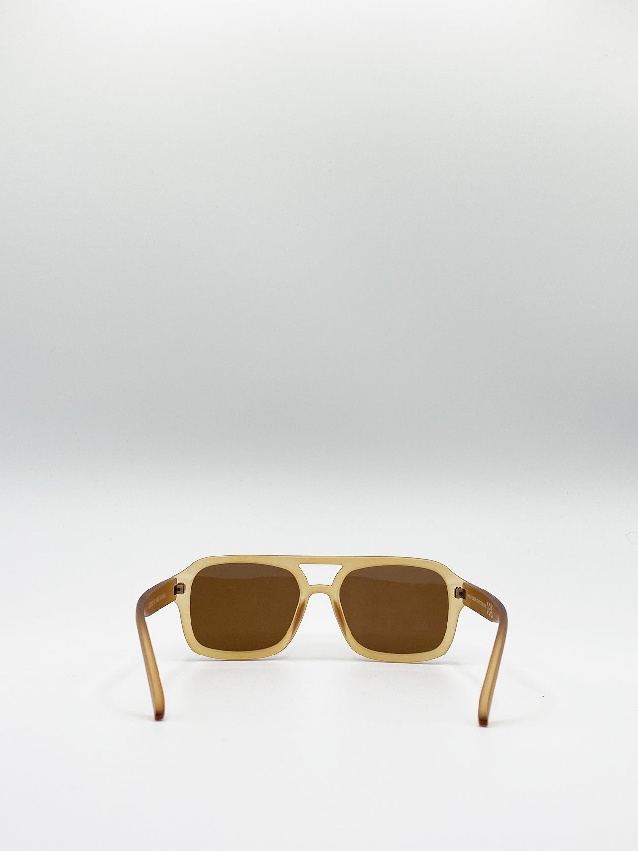 70's Navigator Sunglasses In Matte Sand - svnx