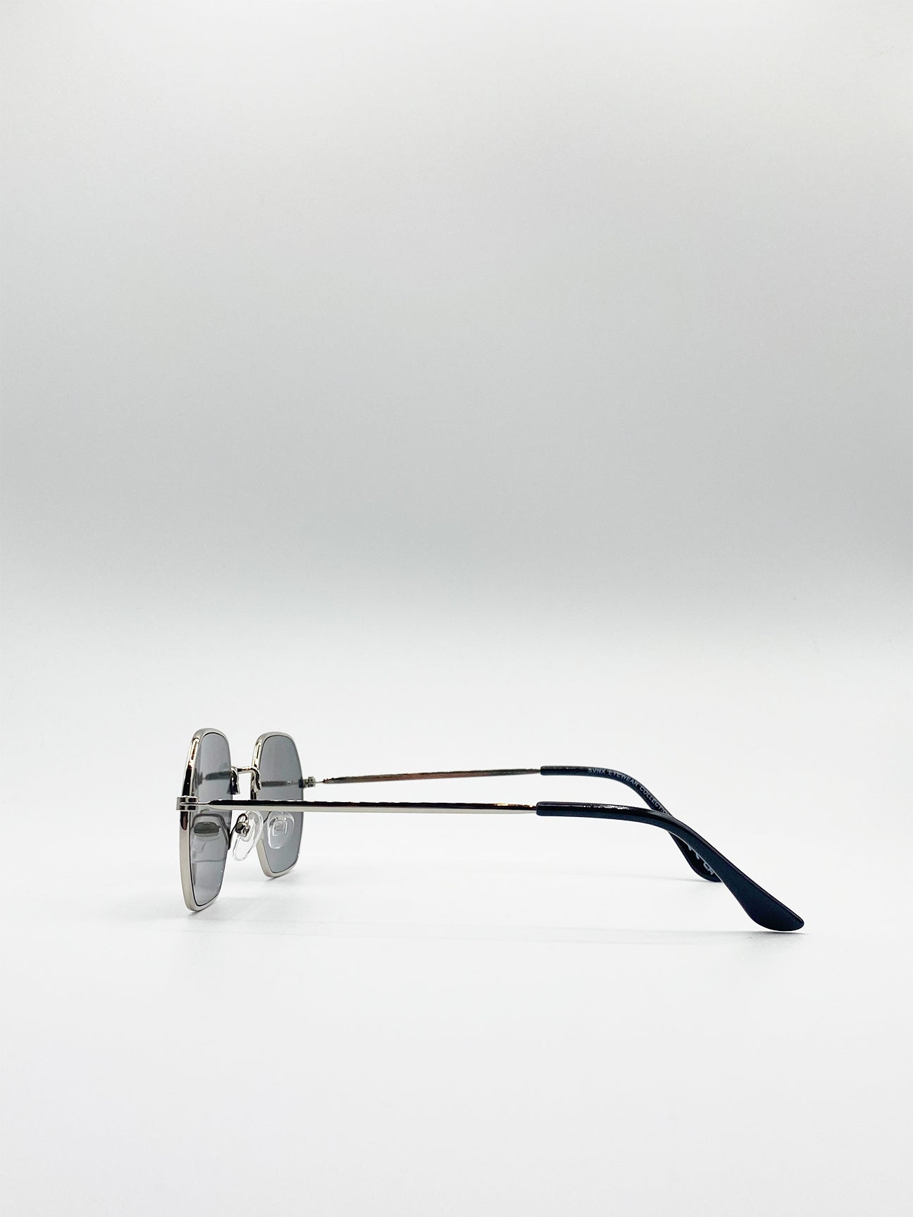 Hexagon Metal Frame Sunglasses with Mirror Lenses in Silver - svnx