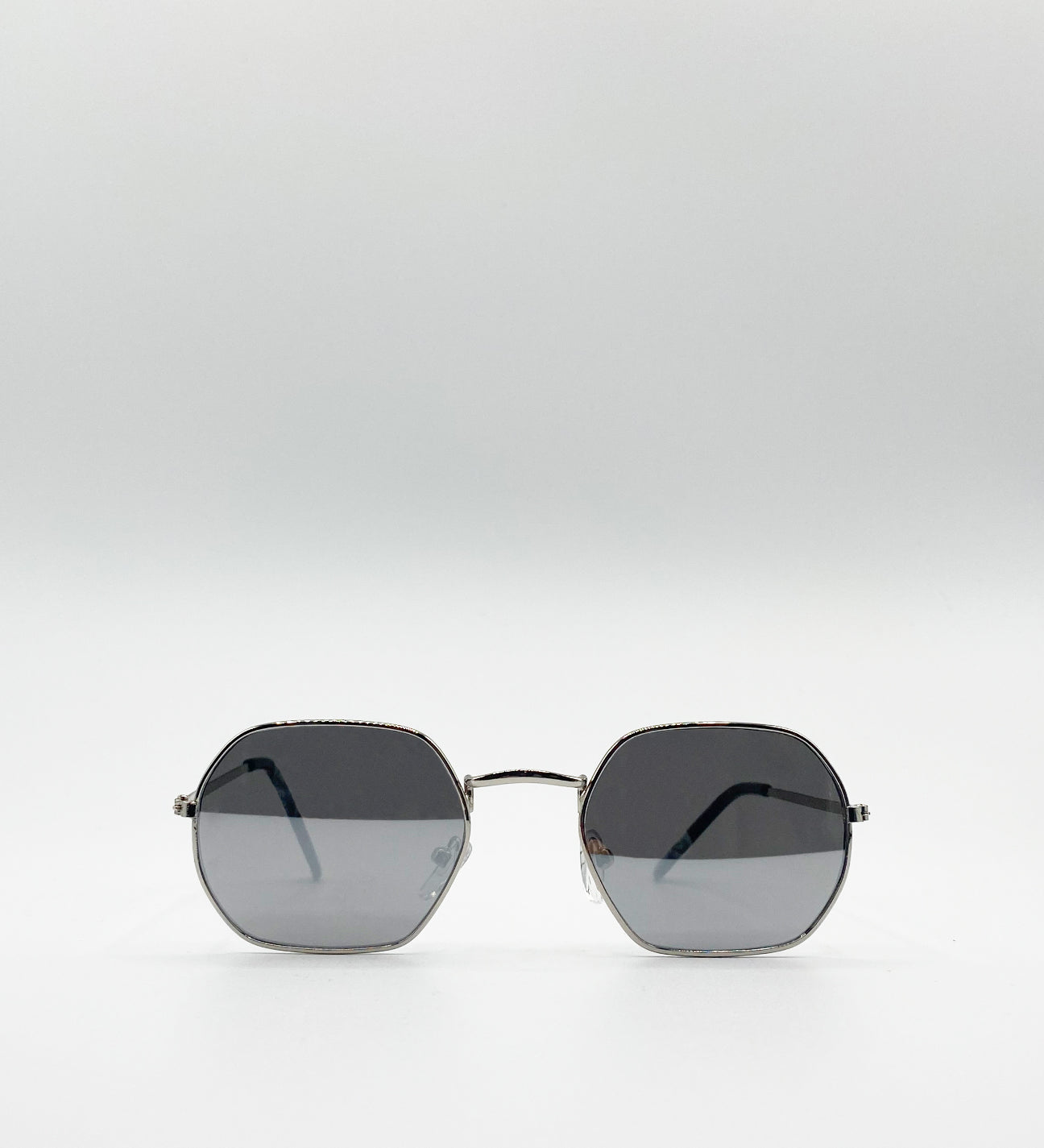 Hexagon Metal Frame Sunglasses with Mirror Lenses in Silver - svnx