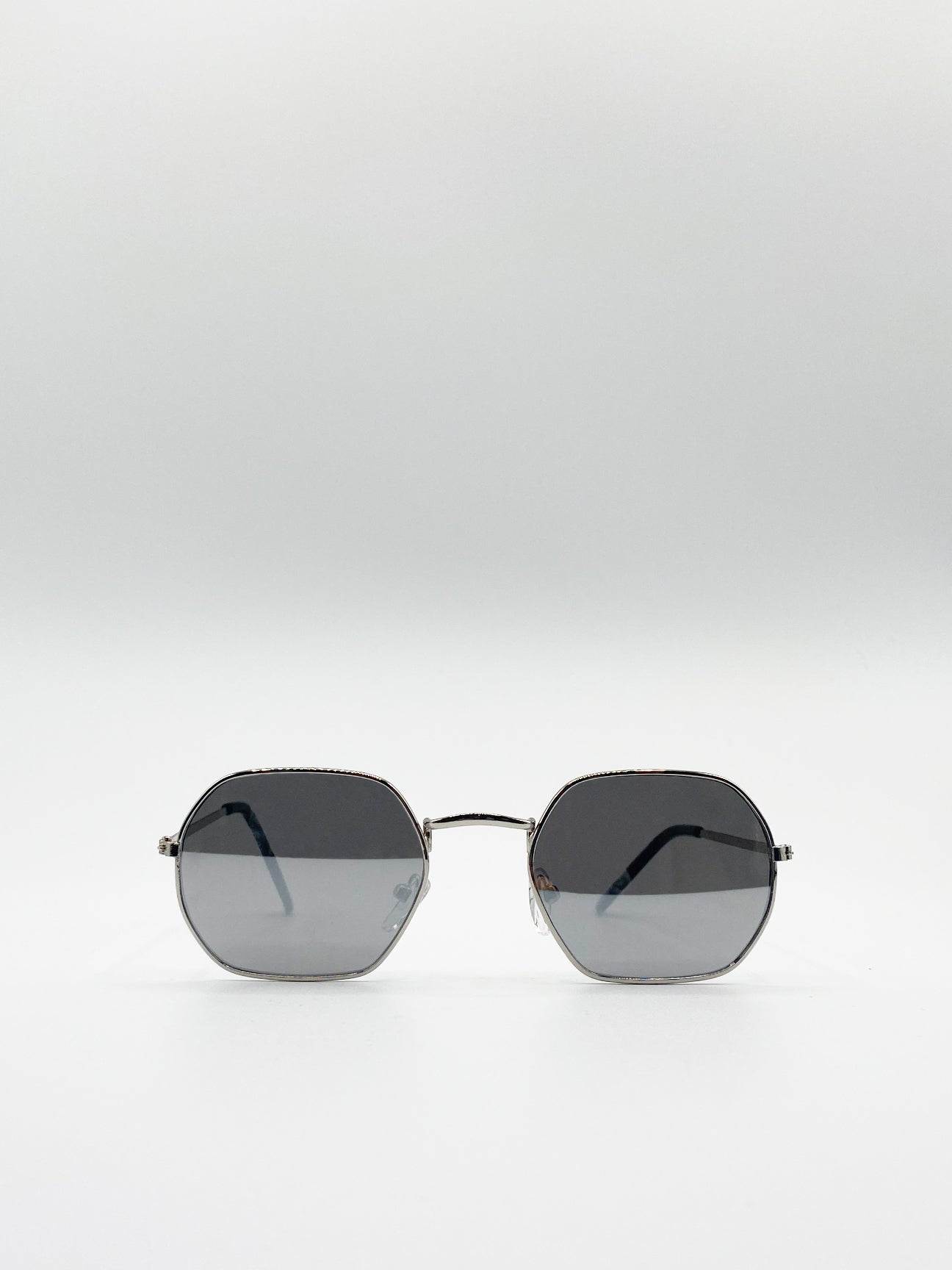 Hexagon Metal Frame Sunglasses with Mirror Lenses in Silver - svnx