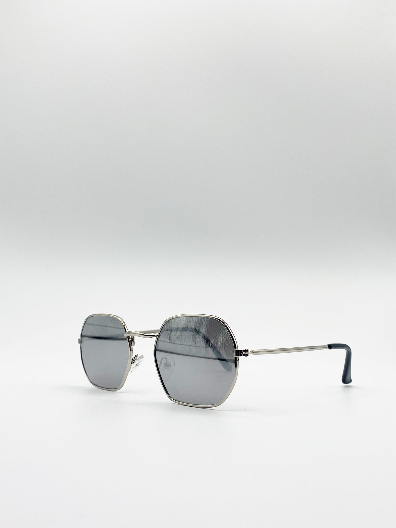 Hexagon Metal Frame Sunglasses with Mirror Lenses in Silver - svnx