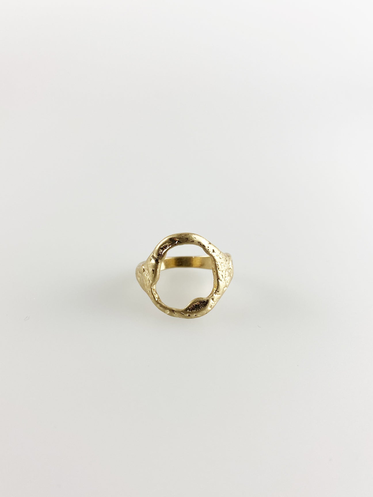 Cutout Signet Ring - svnx